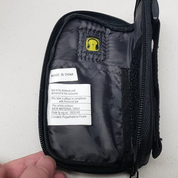 Roots Pouch - Picture 5 of 9